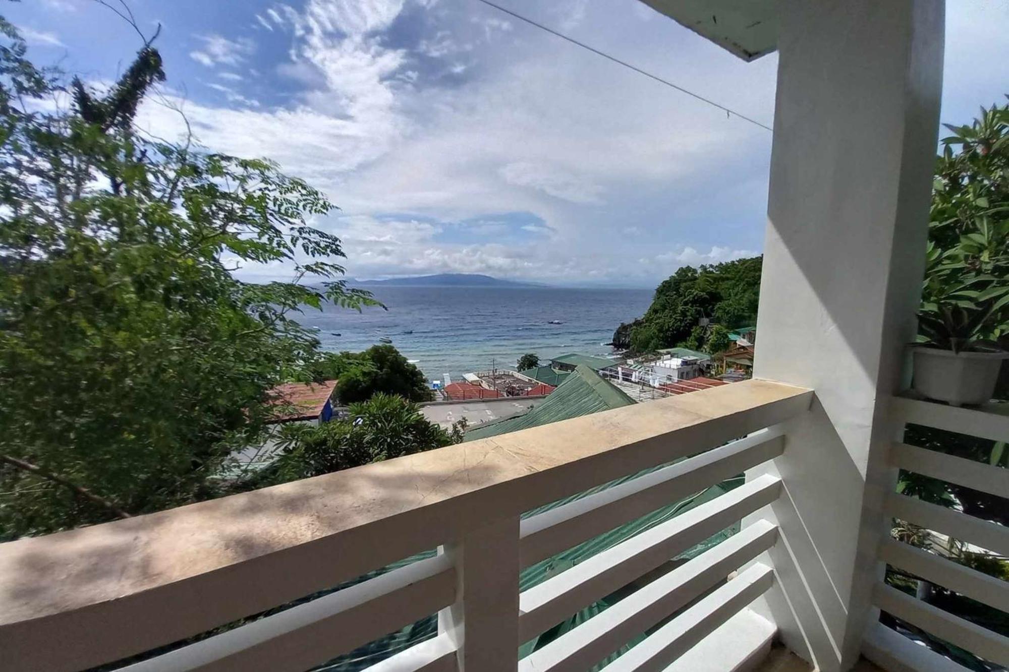 Bellevue Resort Puerto Galera Exterior photo